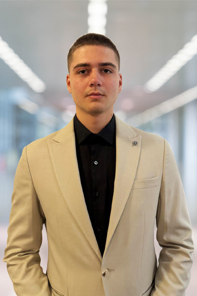 Agent Imobiliar Antonio Draghici